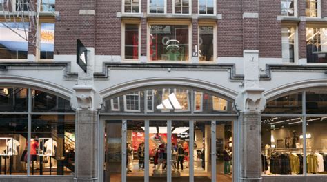 Adidas store kalverstraat 87